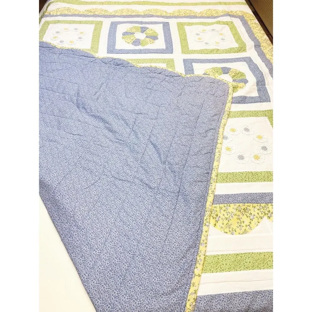 Handmade Full Size Blue Yellow Green Floral Quilt Scallop Doily Reversible